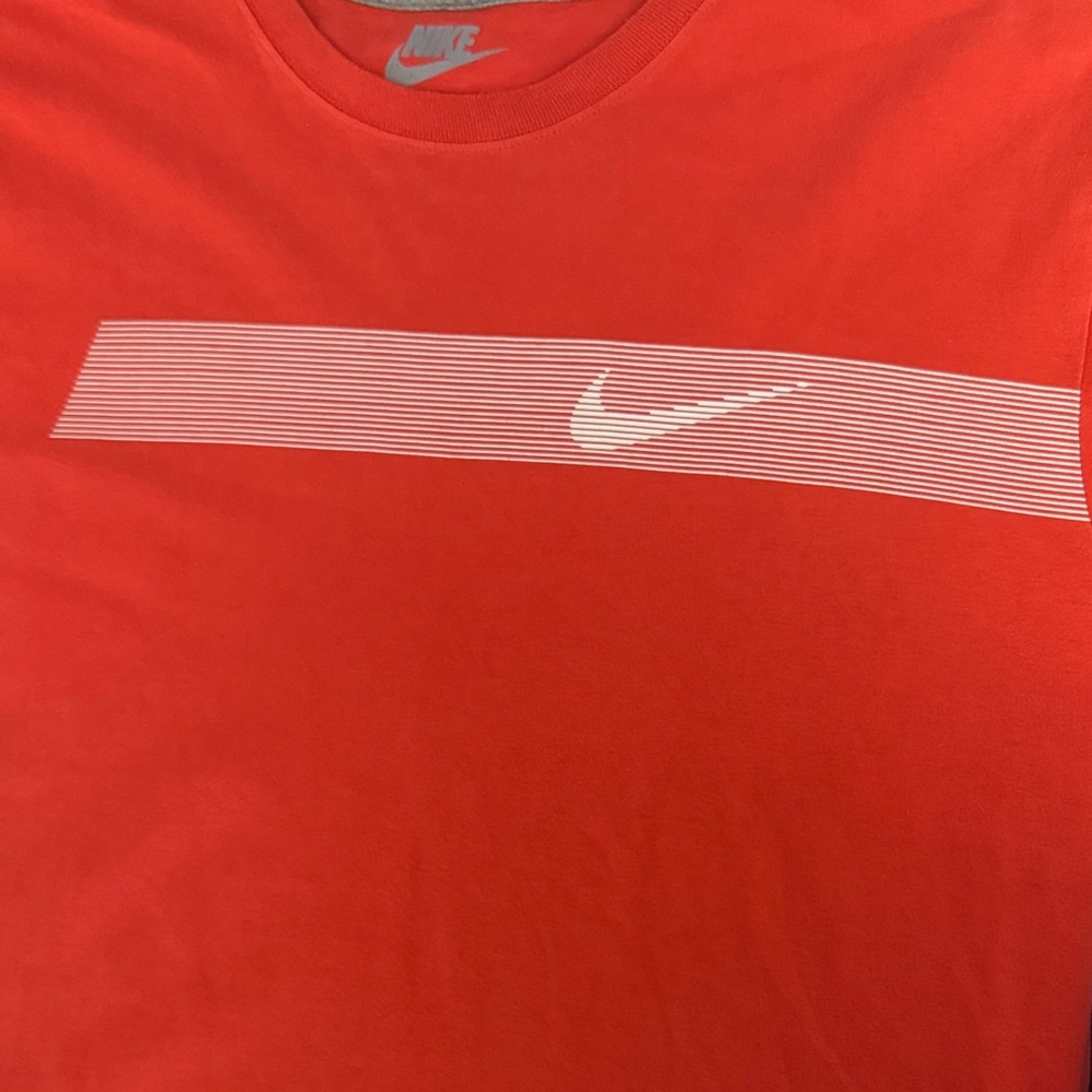 Nike Men's‎ Graphic Red Tee